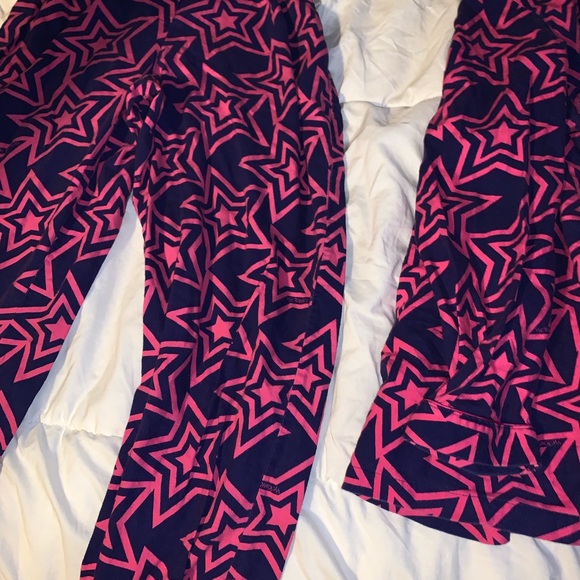 Two piece vs pajama set - Picture 3 of 4